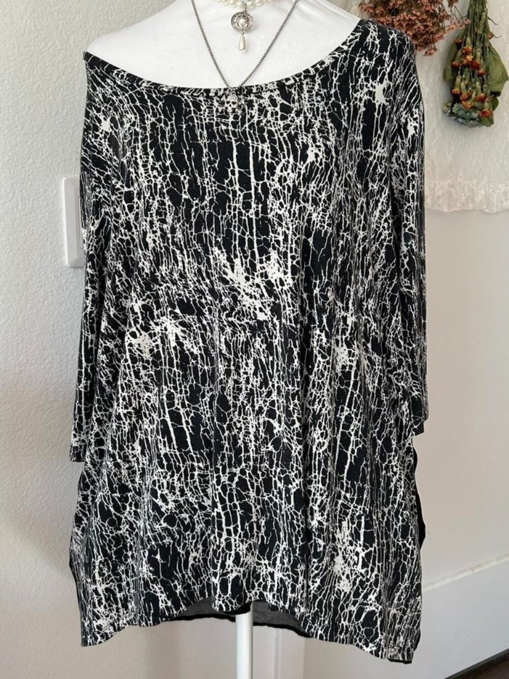 Philosophy Black and White 2010s 3/4 Sleeve Tunic Top